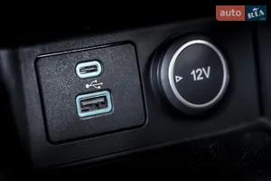 USB-порты с розеткой 12V